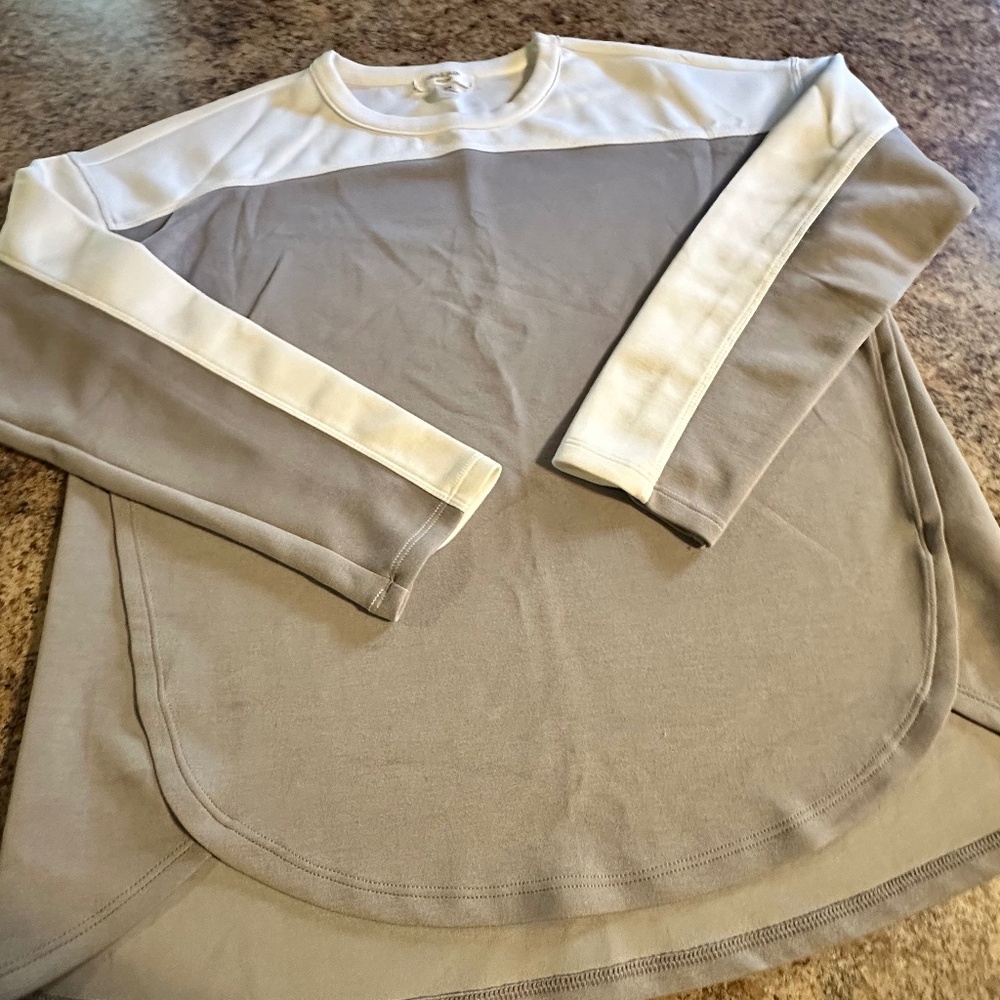 Cable & Gauge Studio Color-block Athletic Sweatshirt Long Sleeve Tee Size Medium